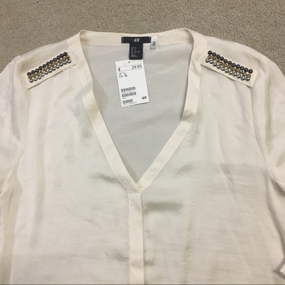 H&M Cream 3/4 sleeve blouse - Picture 3 of 5